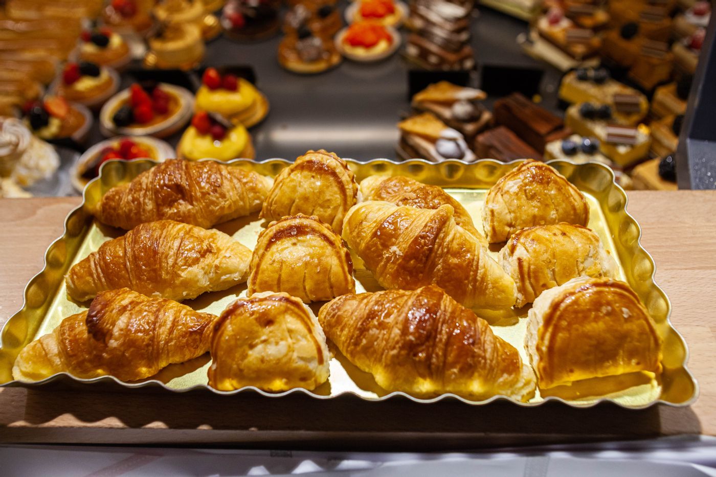 Prix Croissant Et Pain Au Chocolat En Boulangerie Livraison Panier de minis viennoiseries (pains au chocolat et