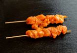 Brochette de dinde marinée