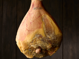 Jambon cru avec os