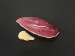Magret de canard cru