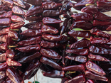 Piment rouge séché en tresse