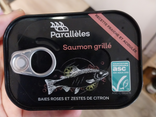 Saumon grillé baies roses zeste de citron