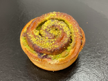 Roulé framboise pistache