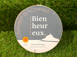 Camembert bienheureux