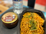 Plat du jour en formule avec plat, dessert, boisson