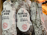 Saucisson aux noisettes