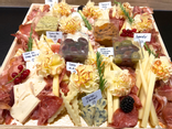 Plateau cocktail fromages charcuteries tapas 4 personnes