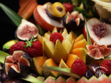 Corbeille de fruits découpés  ( 4 personnes)