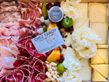 Box 50% fromages / 50% charcuteries + pain
