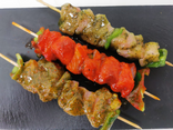 Brochette de dinde marinée curry