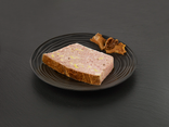 Terrine de foie canard aux girolles