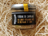 Terrine de campagne au confit d'oignon rosé et curry