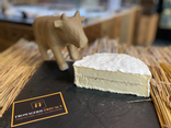 Crémeux de Bourgogne à la truffe (Brillat truffé) - 1/2