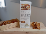 Toast For Cheese : Amandes - Cerises - Graines de lin
