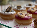 Donut Framboise fourré fruits rouges