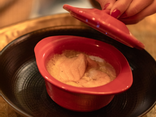 Cocotte de saumon et gambas parfumée aux agrumes