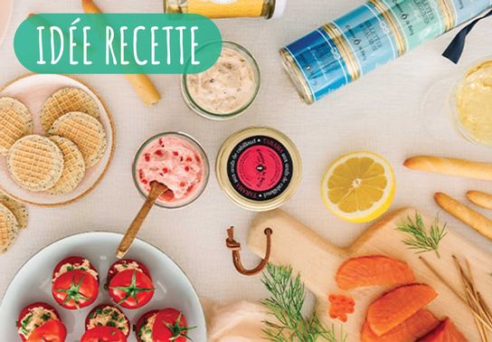 Roulé de truite au tarama au crabe, crackers et pickles