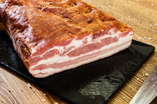 Poitrine de porc fumée