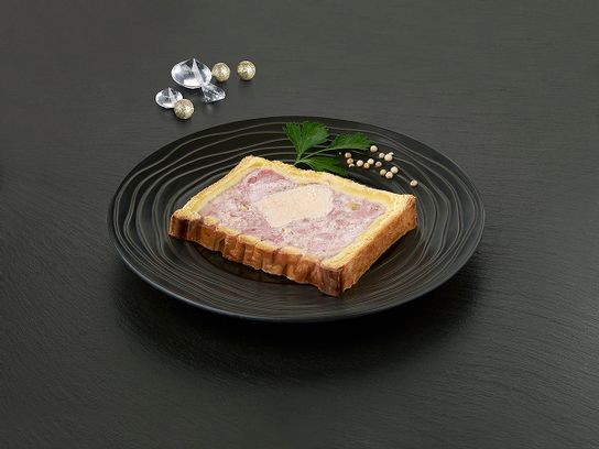 Pâté croute de foie gras de canard aux girolles