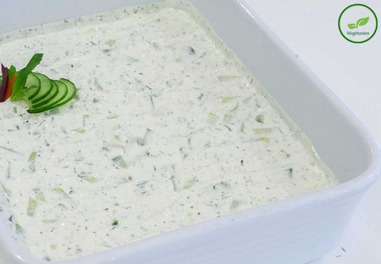 Tzatziki, émincé de concombres au yaourt grec