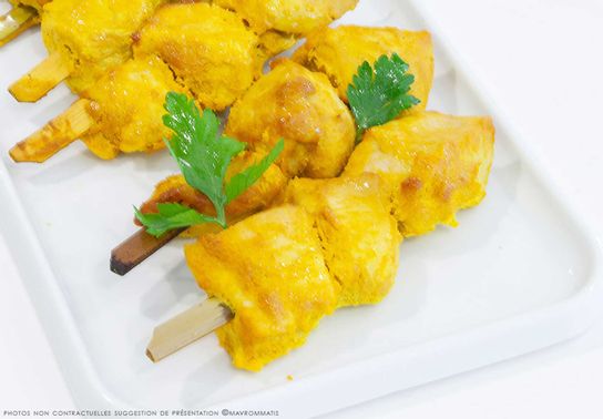 Brochettes de volaille au curcuma