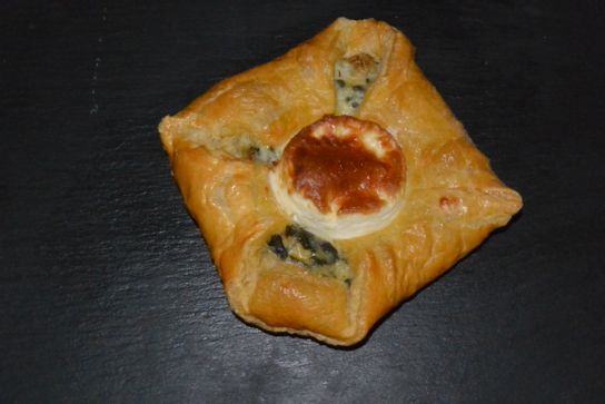 Feuilleté chèvre épinard