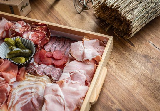 Planche apéro - Charcuteries et fromages