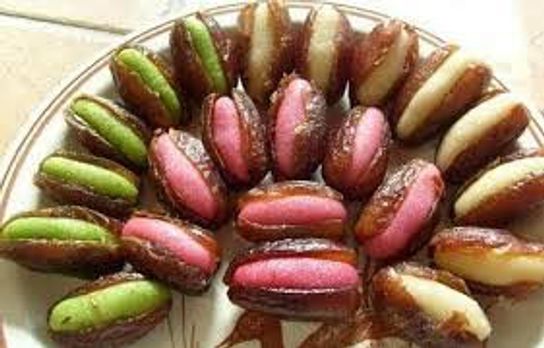 Dattes fourrées à la pâte d'amande