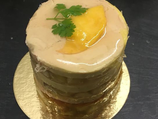 Mille-feuilles de foie gras aux Pommes