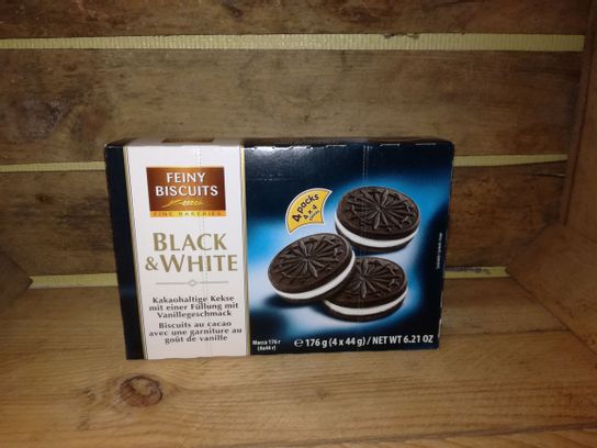 Biscuits Black & White