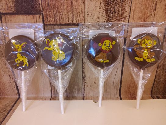 Sucettes chocolat au lait