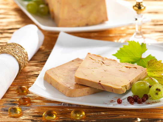 Foie gras de canard entier tranché mi-cuit