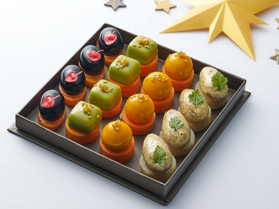 Coffret Daphné (végétarien), 16 pièces salées