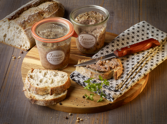 Bocal de terrine de campagne à l'ancienne