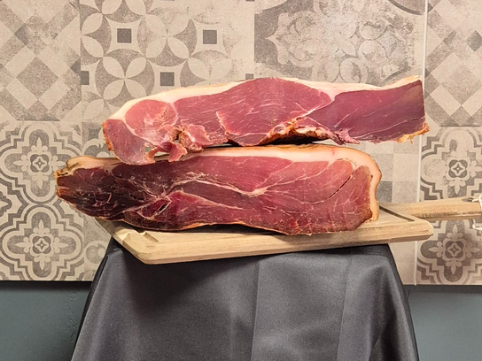 Jambon de la vallée des Aldudes 14 mois, Pierre Oteiza