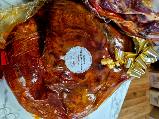 Jambon de la vallée des Aldudes 14 mois, Pierre Oteiza