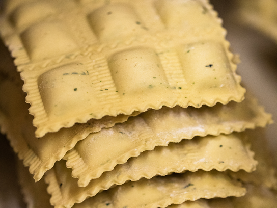 Ravioli basilic & ricotta 2 plaques de 12