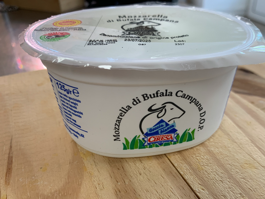 Mozzarella di bufala