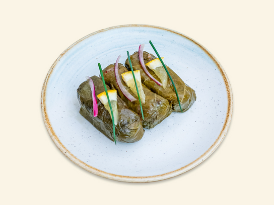 Koupépia, feuilles de vigne farcies agneau et riz