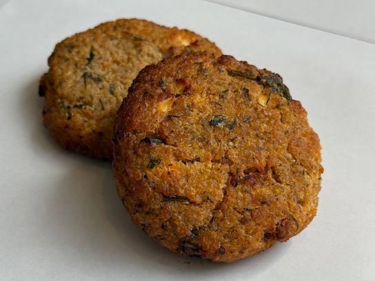 Croquettes de quinoa à la fêta et herbes fraîches