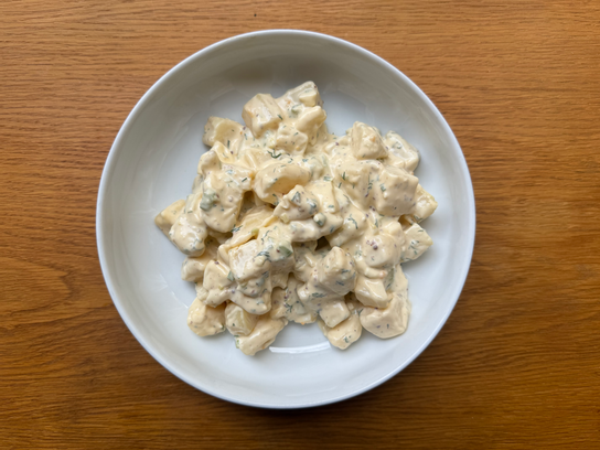 Salade de pommes de terre, oeufs et mayo