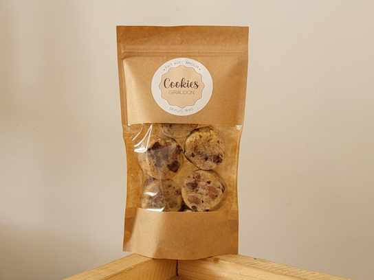 Cookies frais, pralinés et cacahuètes