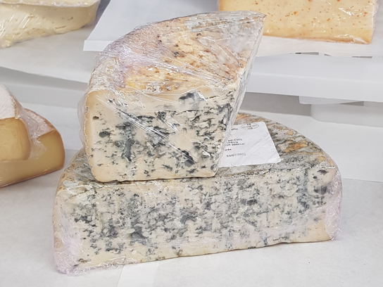 Bleu de Saint Veyran, à la coupe