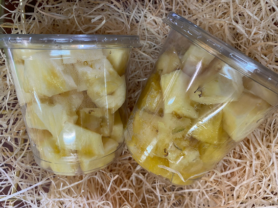 barquette d'ananas coupé frais
