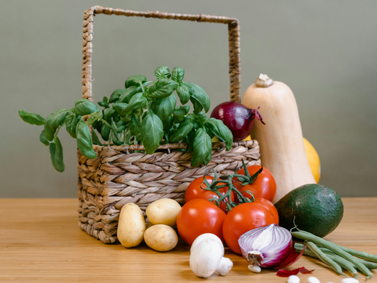 Panier de légumes de saison