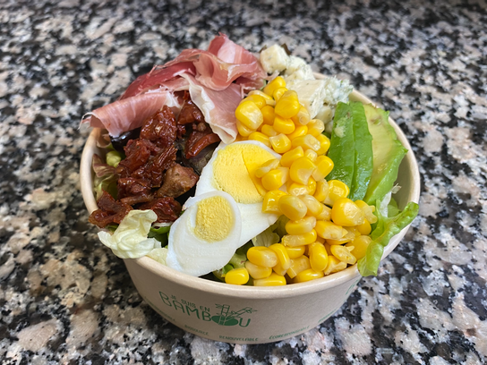 Formule salade roquefort, jambon fumé crudités