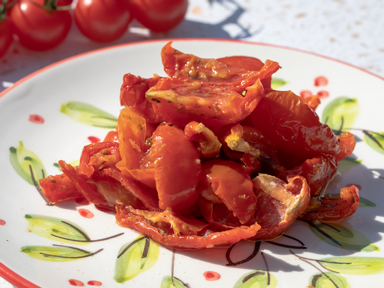 Tomates semi-séchées à l'ail