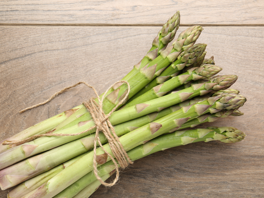 Asperges vertes botte