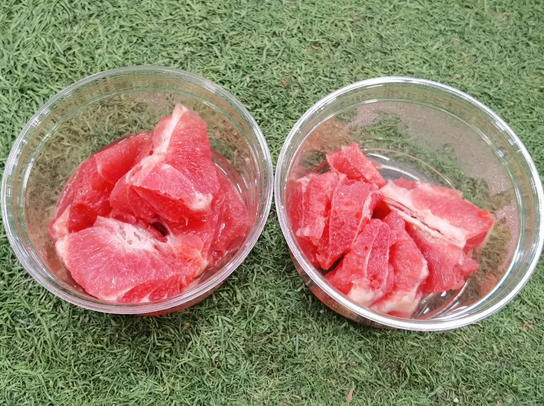 Pamplemousse Frais et Découpé en Pot