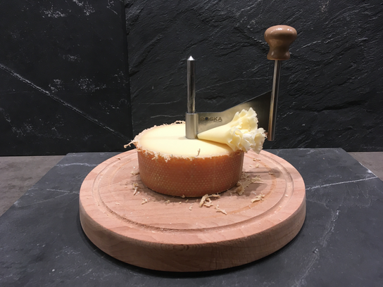 TÊTE DE MOINE 1/2